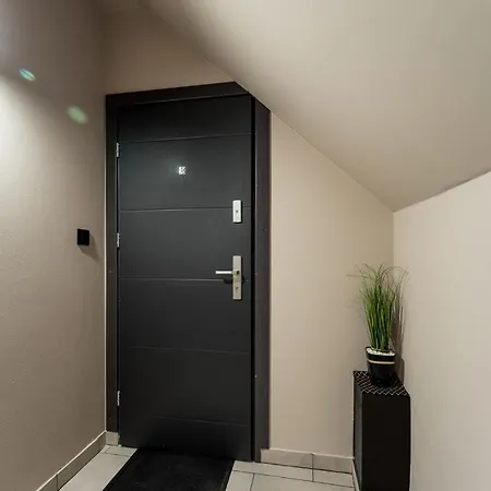 Perla Pienin Daire *